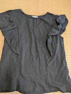 gu ブラック フリル付き Tシャツ Sサイズ