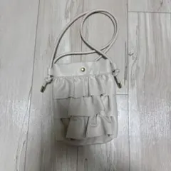 ホワイトショルダーバッグ