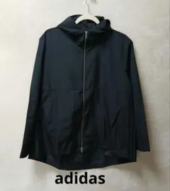 adidas ブラック マウンテンパーカー