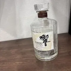 Hibiki 100周年記念ボトル木箱入り空瓶 - メルカリ