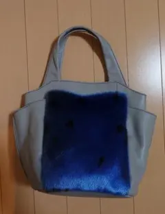 美品✨　激レア‼️ アザラシ　レザー　バッグ　ハンドバッグ　トートバッグ 2025年最新】アザラシ ハンドバッグの人気アイテム - メルカリ