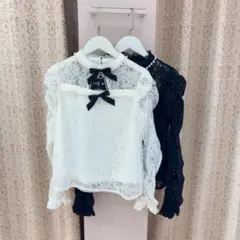 デコルテレースアップトップス　couture by ROJITAのサムネイル