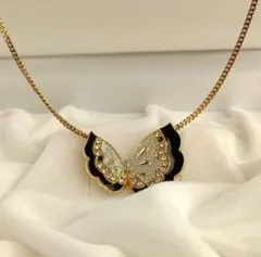 ハナエ モリ バタフライネックレス