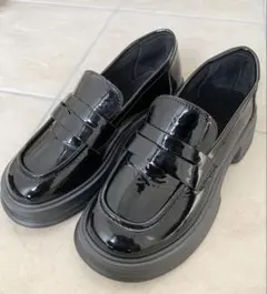 厚底　ローファー　エナメル風　ブラック　 24㎝　新品