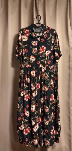 ZARA WOMAN 花柄 半袖 ワンピースのサムネイル