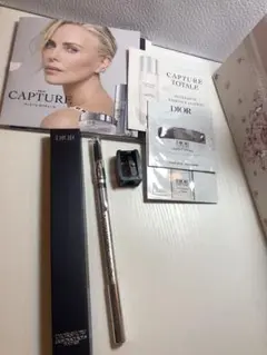 DIOR ブラック ペンシルアイライナー シャープナー付きのサムネイル
