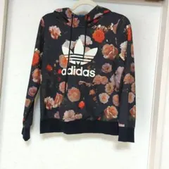 adidas フラワープリント パーカー
