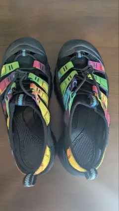 美品/希少】KEEN UNEEK ユニーク レインボー 25cm タイダイ柄 - メルカリ