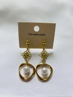 【ハンドメイド イヤリング】ゴールド系