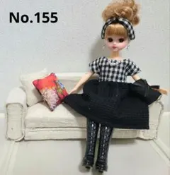 ハンドメイド　着せ替え服　チェック柄ワンピース　黒、ターバン、ピアス、バッグ