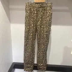 ヒョウ柄カジュアルパンツ
