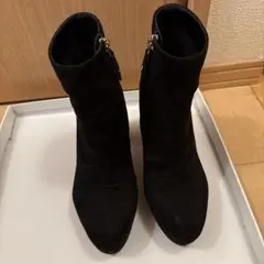 ブラックスエードジッパーブーツ