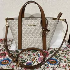 マイケルコース　 ショルダーバック ホワイト/ブラウン