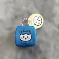 ちいかわ ハチワレ カラビナつき刺繍スクエアミニポーチ