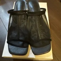 ヌエール　nouer ブラック サンダル オープントゥのサムネイル