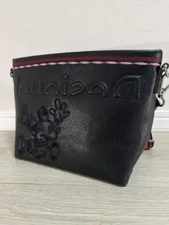 Item thumbnail for item 57b99443-fc18-4ab3-9cf1-eac456e1631f