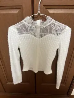 DAZY ホワイト 長袖 トップス M