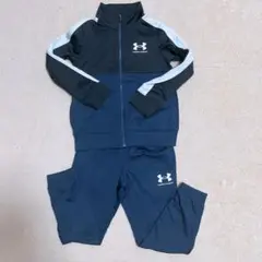 ■新品■　アンダーアーマー　ジュニア 120㎝　ジャージ　セットアップ　紺