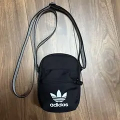 adidasミニバック