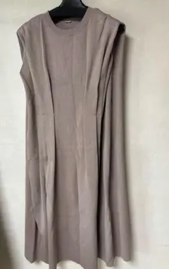 【美品】ミラオーウェン　ノースリーブ ニットタックワンピース　moc