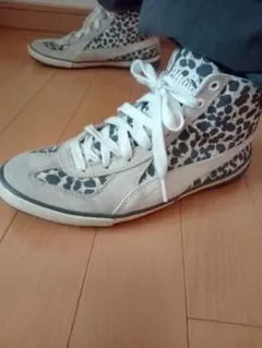 PUMA ハイカットスニーカー レオパード柄