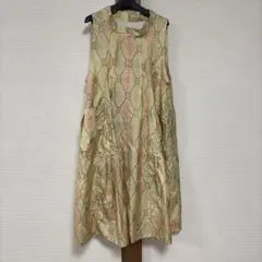 ペイズリー刺繍 ノースリーブワンピース ベージュ | Mercari