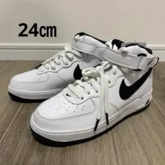 【新品未使用 24cm】NIKE AIR FORCE 1 MID '07のサムネイル