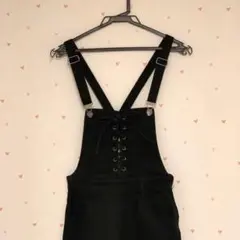 黒　ブラック　サロペット