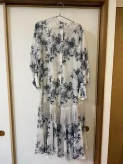 ♡*！様 lilybrown大花柄フリンジワンピース