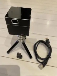 プロジェクター　超小型　TENKER テンカー iPhone使用可 手のひらサイズ。どこでもシアターになるDLP式小型