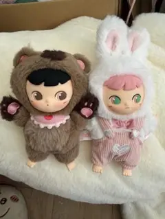 クマとウサギのコスチュームぬいぐるみ