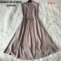 美品　アーバンリサーチドアーズ　リネンノースリーブワンピース　ベルト　ベージュ