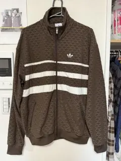 adidas トレフォイル柄 ジャージ ブラウン