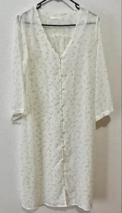 【美品】RETRO GIRL 花柄五分袖シャツ