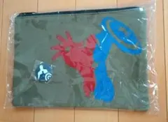 MARVEL イアンマン＆キャプテンアメリカポーチ缶バッチ付のサムネイル