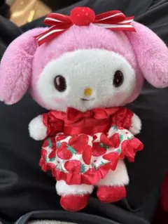 新品未使用　マイメロディ　Sanrio　マスコットホルダー（いちご新聞50周年）