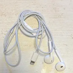 Apple Lightning 有線イヤフォン ホワイト　純正