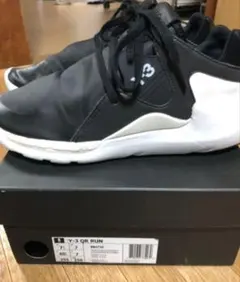Y-3 QR RUN スニーカー ブラック ホワイト 25.5cmのサムネイル