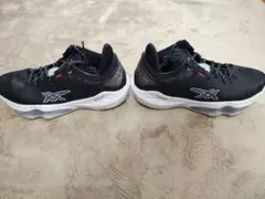 ASICS(アシックス) NOVA SURGE LOW（ノヴァ サージ ロー）