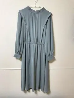 【ワールド】上品くすみグリーン ウエストゴム 長袖ワンピース Lサイズ