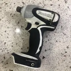 マキタインパクトドライバーTD130D?14.4v動作品中古