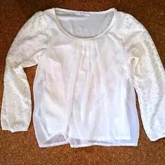 白のシフォントップス