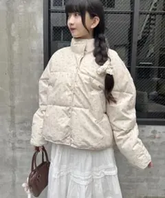 美品・試着のみ】パラビオン 小花柄ショート丈ダウンジャケット 