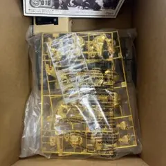 ゾイド　セイバータイガー　金メッキ　ゴールドメッキ　仕様 Amazon | コトブキヤ ZOIDS セイバータイガーゴールド 1/72