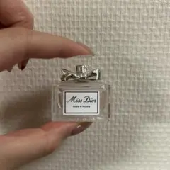 ま*ん様 Miss Dior ローズ＆ローズ　オードゥトワレ　5ml