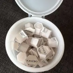 KANEBO REFRESHING POWDER WASH 酵素入り洗顔料のサムネイル