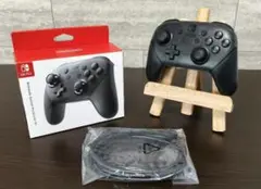 【美品】Nintendo Switch プロコン 黒　箱付き完品　②
