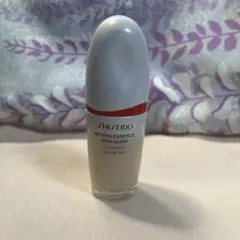 『SHISEIDO』エッセンス スキングロウ ファンデーション 140