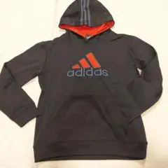 フードなしパーカー