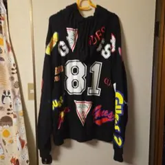 GUESS ロゴプリント フードパーカー